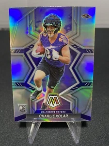 Charlie Kolar 2022 Panini Mosaic Football Silver Mosaic Prizm Rookie Card - Imagen 1 de 2