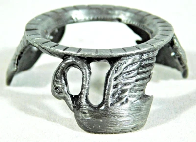 Esfera Soporte de Exhibición Diseño Cisne Metal Tamaño Pequeño Color Peltre Foto 1 de 4