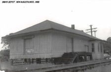 New Augusta Mississippi 1966 train depot real photo pc Y9214
