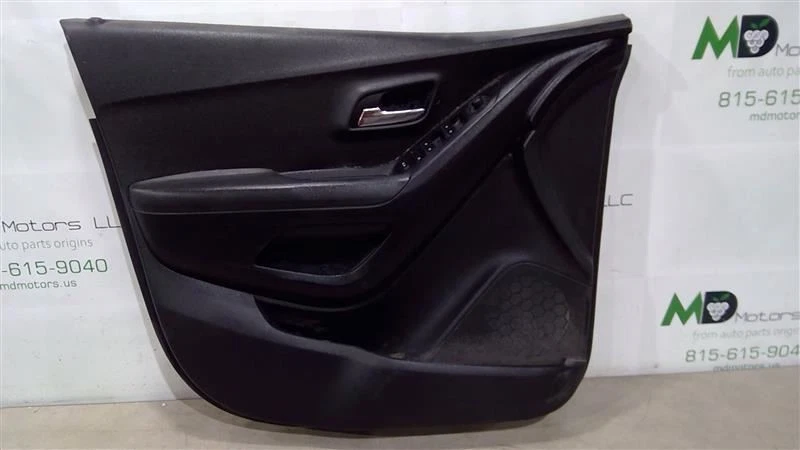 2017-2020 CHEVROLET EQUINOX FRONT LEFT DRIVER SIDE DOOR PANEL TRIM 126076410011  - Image 1 of 4