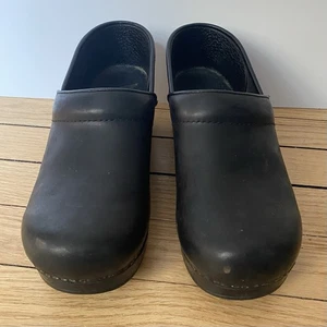 Dansko Professional Solid Black Clogs Koch Gesundheitswesen Krankenschwester Damen 38 schmal - Bild 1 von 8