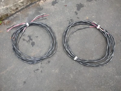 (2) Pce 6/3. ALAMBRE DE COBRE NEGRO 25-30 PIES AWG 6/3 Foto 1 de 4