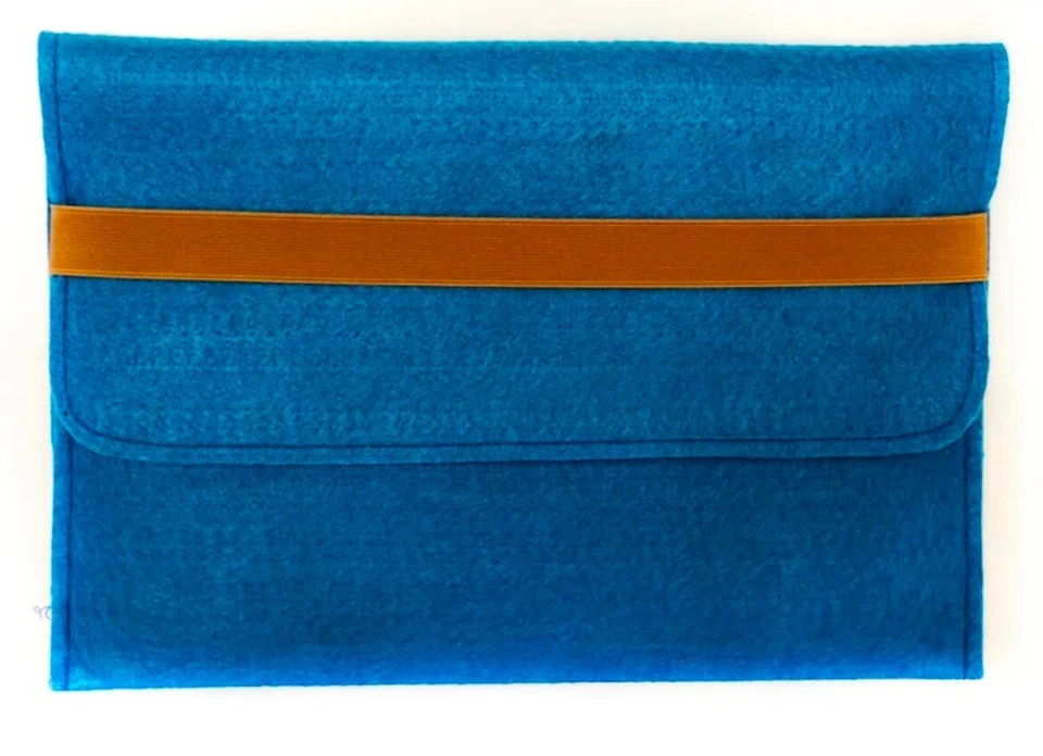 Funda ecológica para portátil de 13 pulgadas de fieltro hecha de plástico reciclado marrón elástico Foto 1 de 1
