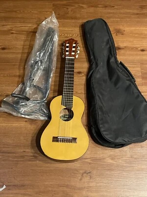 Meia guitarra Yamaha GL1 mini 6 cordas nylon guitalele meio ukulele - Imagem 1 de 4