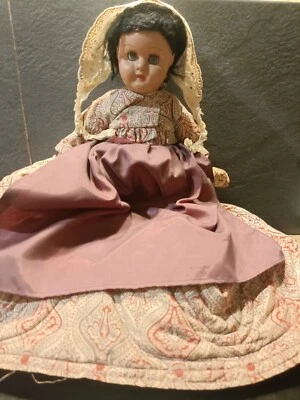 POUPEE en COMPOSITION des ANNEES 40- 50 .VETEMENTS Provençale  - Photo 1/4