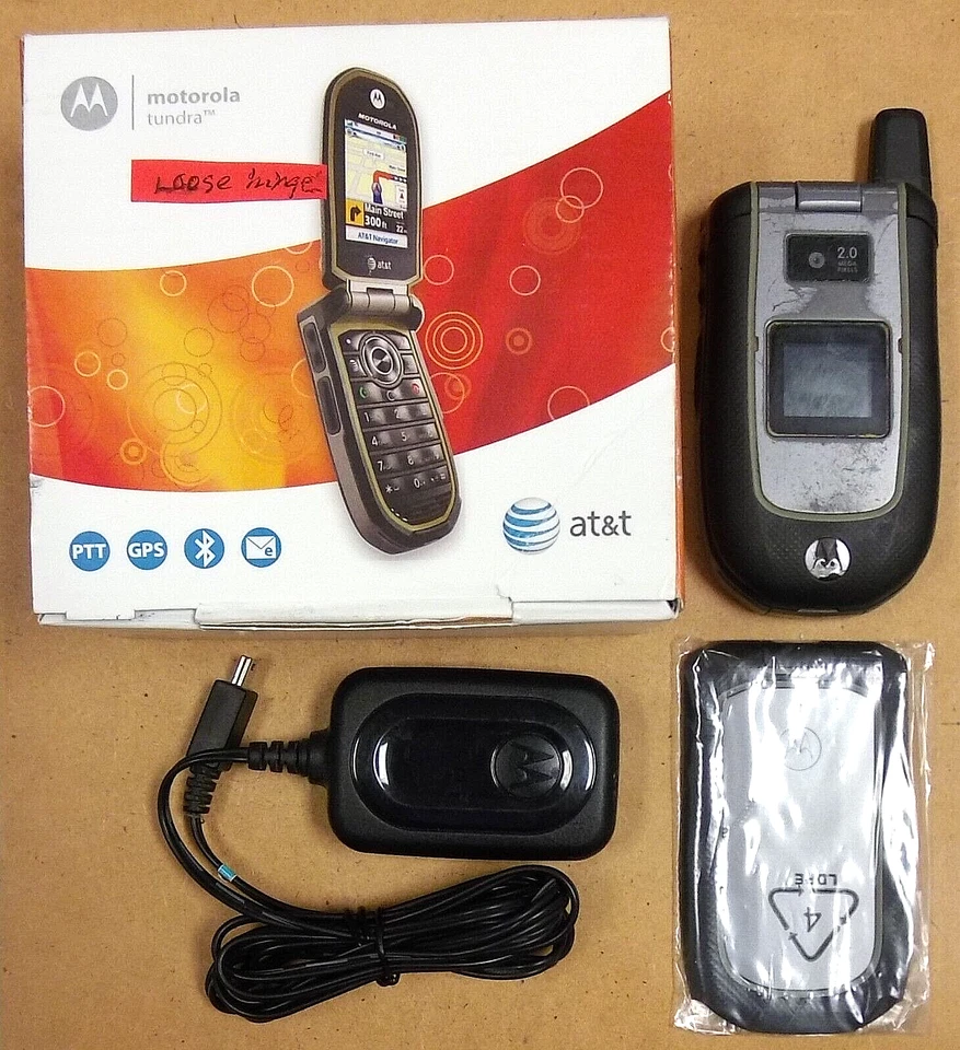 Motorola Tundra VA76r - Black and Gray ( AT&T ) Very Rare Flip Phone - READ - Image 1 of 4
