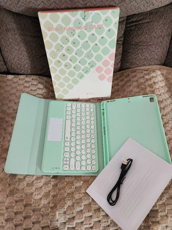 NIB! (open box) Mint Green~Smart Keyboard/Case for Ipad 8~7~Air 3 (10.2"-10.5") - Image 1 of 4