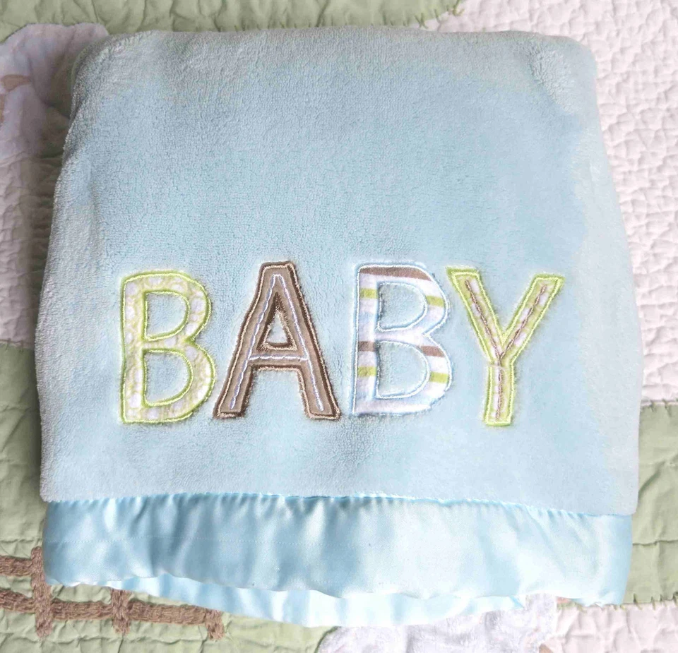 Manta Carter's B-A-B-Y Robin's Huevo Azul Peluche con Borde Satinado Bebé Niño Usada en Excelente Condición Foto 1 de 2