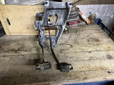 1987-1991 FORD F-150/250/350 TRUCK CLUTCH PEDAL ASSEMBLY ORIGINAL OE 1987-1991  - Image 1 of 4