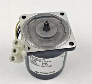 Oriental Motor Induction Motor 5/60, 200 V, 50/60 HZ (USED / OPERATIONAL) - Picture 1 of 5