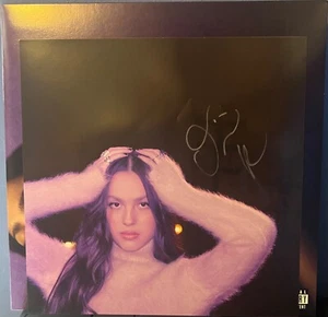 Olivia Rodrigo signed GUTS 12" lp album insert - Picture 1 of 3