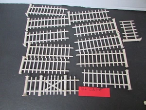 Plasticville 10 White Picket Fence Sections and Stationary Gate 2.25"H  H7 - Picture 1 of 1