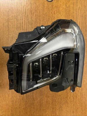 Faro LED completo derecho OEM GM para GMC Yukon Denali 2025 85717356 Foto 1 de 4