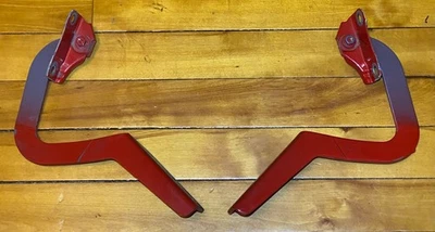 Soportes de soporte para capó Mazda B2200 OEM con herrajes Foto 1 de 4