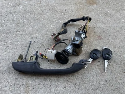 1999-2004 Land Rover Discovery II Ignition Switch w/ Door Handle (2) Keys - Image 1 of 4