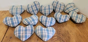 12 corazones de tela a cuadros azules hechos a mano relleno decoración PRIMITIVA 3 1/2 X 4" - Imagen 1 de 5