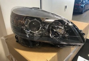 Mercedes-Benz C-Class Genuine Right Headlight C300 C350 C250 SEDAN OEM 2008-2014 - Picture 1 of 7