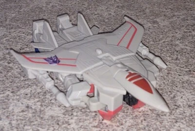 Transformers Authentics STARSCREAM Complete 2017 decepticon Figure  - Image 1 of 4