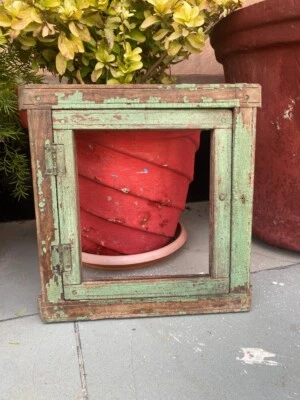 Porta espelhada Mughal pintada de verde esculpida à mão madeira antiga do século XVIII 13 x 12 emoldurada  - Imagem 1 de 4