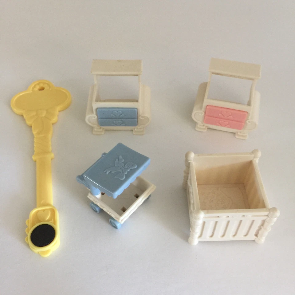 老式 Fisher Price 珍贵的地方 - 育婴家具零件和钥匙 — 第 1/1 张图片