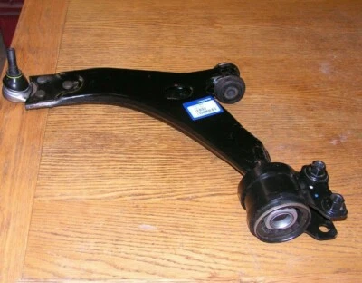 Brazo de suspensión inferior delantero izquierdo Volvo C70 S80 V50 C30 31277464  Foto 1 de 3