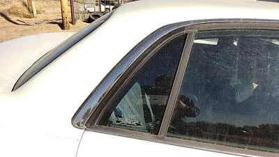 92-99 Buick Lesabre Pasajero Derecho Ventilación Trasera Ventana Puerta Trasera Vidrio con Marco Foto 1 de 4