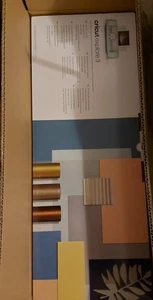 Cricut Explore 3 Bundle - Picture 1 of 3
