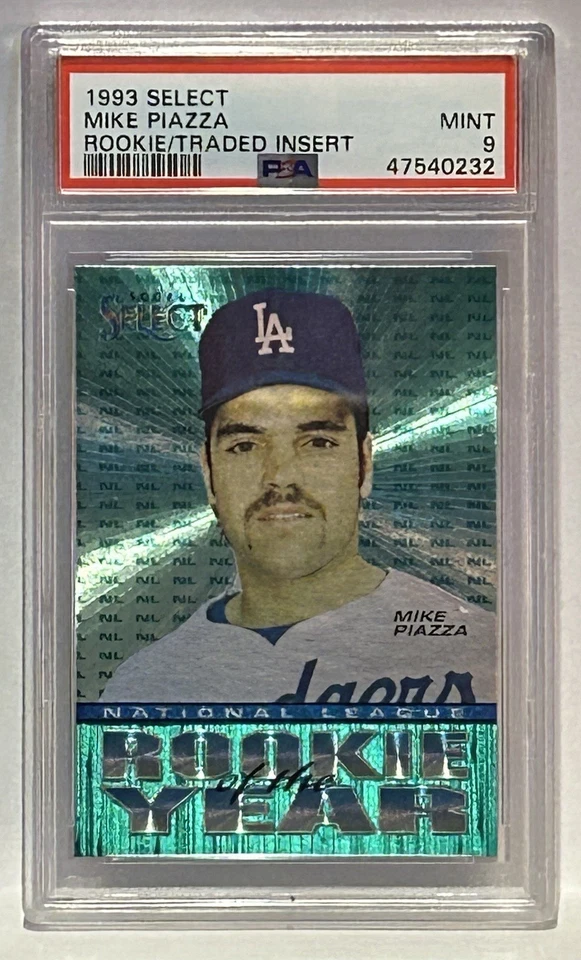A 1993 Score Select Mike Piazza Rookie/Traded Insert PSA Graded Mint 9 MLB Card - Image 1 of 4