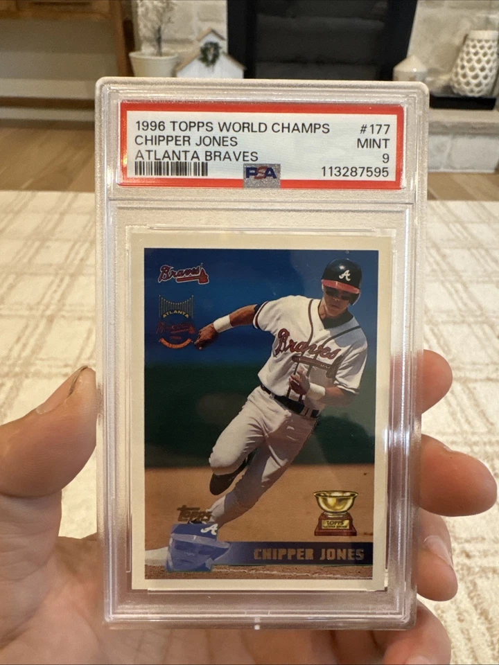 Topps World Champions Braves Rookie Cup 1996 #177 Chipper Jones PSA 9 como nuevo Pop 3 Foto 1 de 3