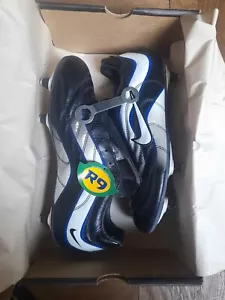 Nike Ultraccel R9 S.G. SCARPE CALCIO RONALDO VINTAGE R9 1999 US9 SUPER RARE - Foto 1 di 7