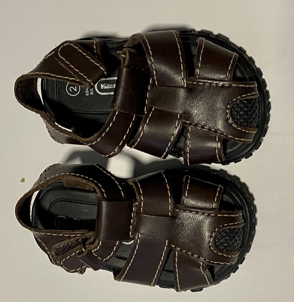 Sandalia marrón Kids Connection talla 2 niños niñas sin cordones niño zapato lindo pequeño Foto 1 de 4