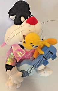 Sylvester The Cat & Tweety Bird 9" musical plush "I'm All Shook Up" Warner Bros. - Picture 1 of 5