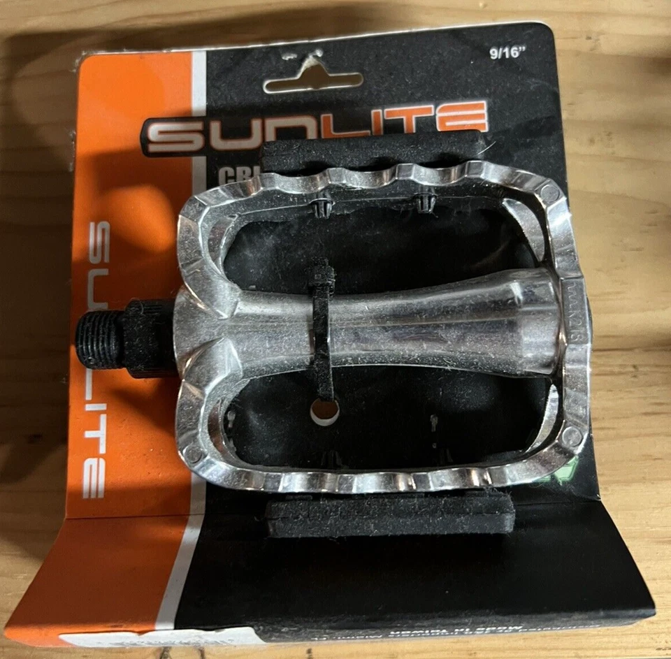 Pedals Sunlite Sport 1pc Alloy 9/16in Silver 008-41637