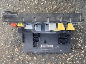 OEM MERCEDES-BENZ W906 SPRINTER 2010-13 UNDER DASH SAM FUSE RELAY BOX BCM MODULE - Picture 1 of 2