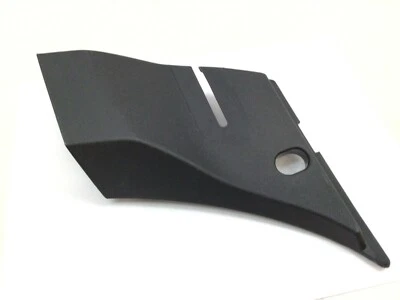 Tapa de extremo del panel de la cubierta de la rejilla de entrada de aire del lado del pasajero GM Chevy Silverado 15946002 Foto 1 de 4