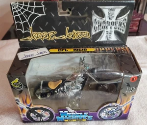 West Coast Choppers Muscle Machines JESSE JAMES  CFL-RIGID Chopper 1/18 - Picture 1 of 5