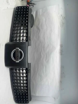 2004 Nissan Quest Grille - Image 1 of 4