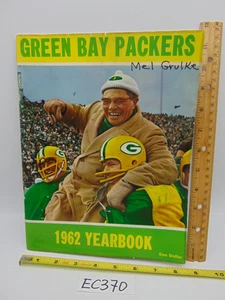 Vintage 1962 Green Bay Packers Yearbook Football Program NFL Sign Uzzy Thurston - Picture 1 of 19