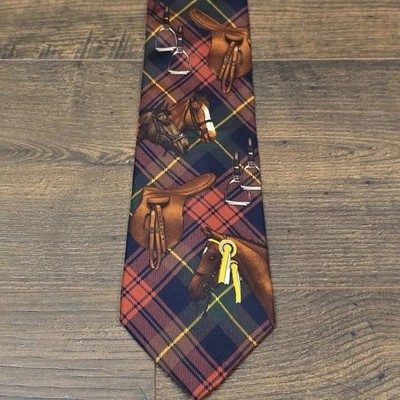 Sillín de caballo a cuadros rojo verde vintage colores ecuestres de Alexander Julian  Foto 1 de 4