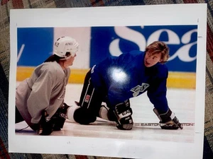 1993 WAYNE GRETZKY TYPE 1 PHOTO NHL HOCKEY JIM THOMPSON LOS ANGELES FORUM WHA - Picture 1 of 8