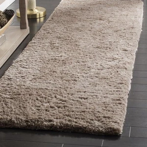 Sheep Shag Collection 2'3" x 6' Silver SSG120A Handmade 1-inch Thick Runner Rug - Picture 1 of 2
