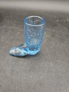 Vintage. Fenton blau Glas Stiefel Zahnstocher Halter Gänseblümchen & Knopf Muster - Bild 1 von 5