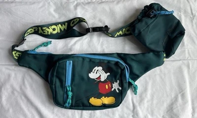 Riñonera Mickey Mouse edición limitada parques Disney Foto 1 de 4