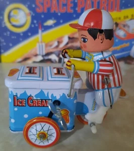 Wind Up Tin Toy - Ice Cream Vendor - Picture 1 of 3