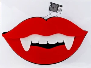 LABBRA OVATTA CON DENTI DRACULA, articolo di halloween - Imagen 1 de 1