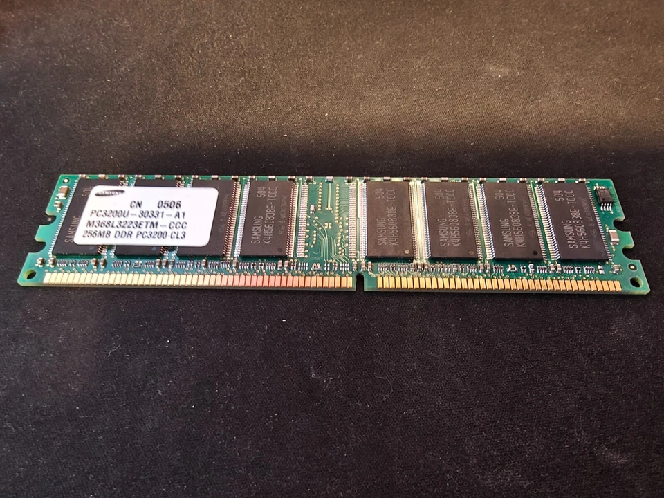 Samsung M368L3223ETC-CCC Memory (RAM) PC3200U-30331-A1 (PC3200U30331A1) - Image 1 of 1
