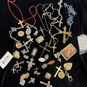 Antik & Vintage Konvolut religiöse Medaillons verschiedene Materialien und Länder - Bild 1 von 15