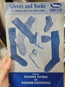 VINTAGE PATONS KNITTING BOOK Gloves & Socks 3-8 PLY Totem/Patonyle #C.16 Unisex - Picture 1 of 4