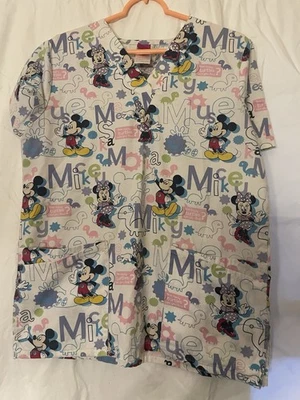 Blusa Médica Wonderful World Disney Mickey Minnie Mouse Cuántas Tortugas Talla Pequeña Foto 1 de 4