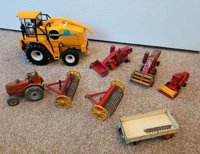 Job Lot Vintage Diecast Tractors And Farm Machinery - Image 1 of 4